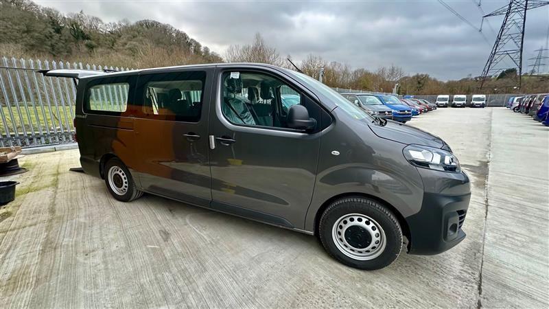 Citroen e-SpaceTourer image 10